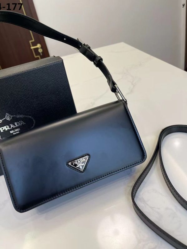 PRADA BRUSHED LEATHER PRADA FEMME BAG BLACK 22CM 1BD323 ZO6 F0002 V HOO