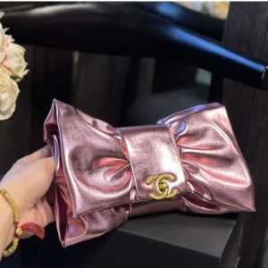 CHANEL CLUTCH METALLIC LAMBSKIN AND GOLD METAL IN PINK 24CM AS5129 B18041 NZK53