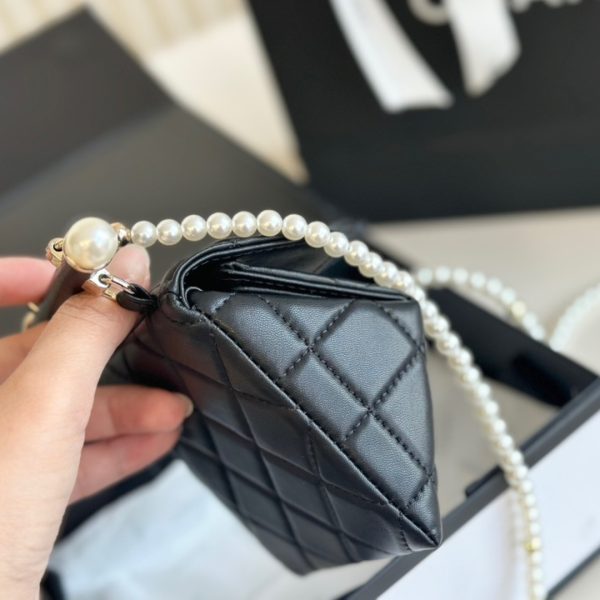 CHANEL CLUTCH WITH STRAP LAMBSKIN WITH IMITATION PEARLS BLACK 12CM AP4006 B16744 94305