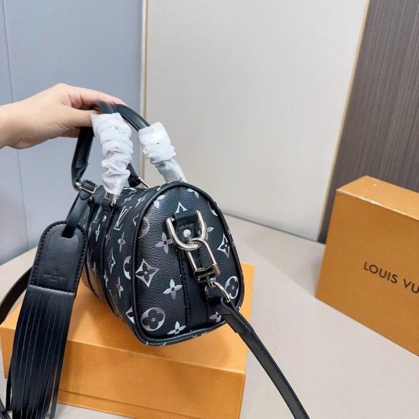 LOUIS VUITTON KEEPALL BANDOULIÈRE 25 BAG MONOGRAM BRUSHED COWHIDE BLACK 25CM M11595