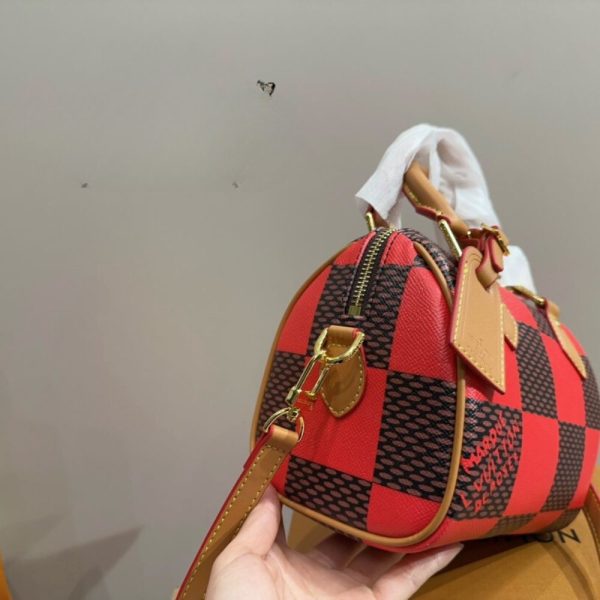 LOUIS VUITTON SPEEDY BANDOULIÈRE 20 DAMIER RED AND BLACK 20CM