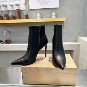 Christian Louboutin So Kate Booty