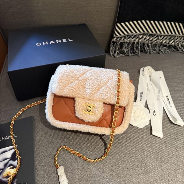 CHANEL FLAP BAG SHEARLING BEIGE & BROWN 23CM AS5149-B18194-NZW48