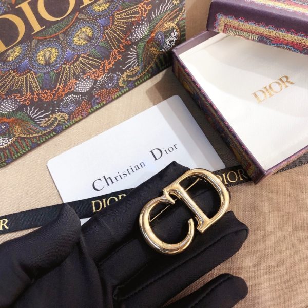 DIOR CD BROOCH GOLD