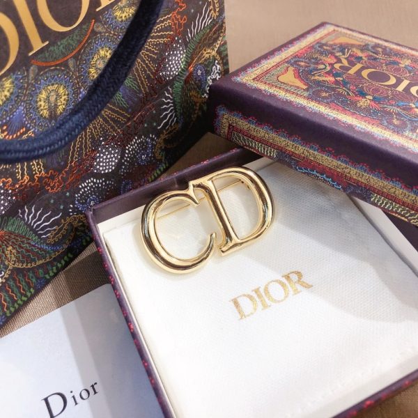 DIOR CD BROOCH GOLD