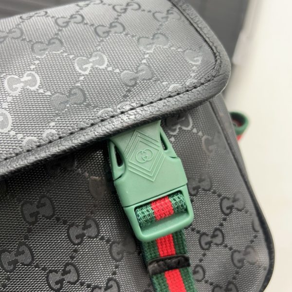 GUCCI GG SUPREME CANVAS SMALL MESSENGER BAG BLACK 23CM