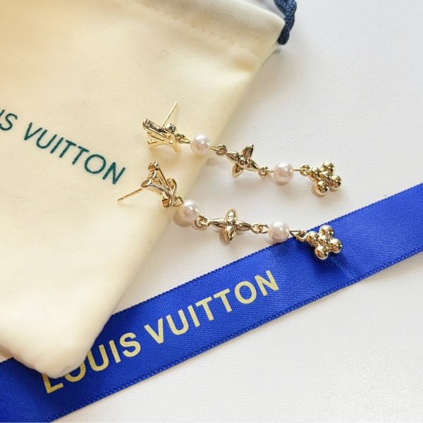 LOUIS VUITTON LOUISA EARRINGS M01577