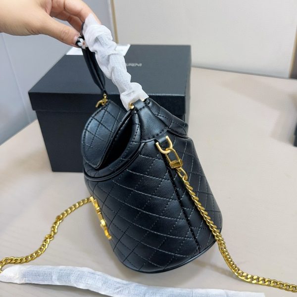 SAINT LAURENT GABY BUCKET BAG IN LAMBSKIN BLACK 18CM 7639611EL071000