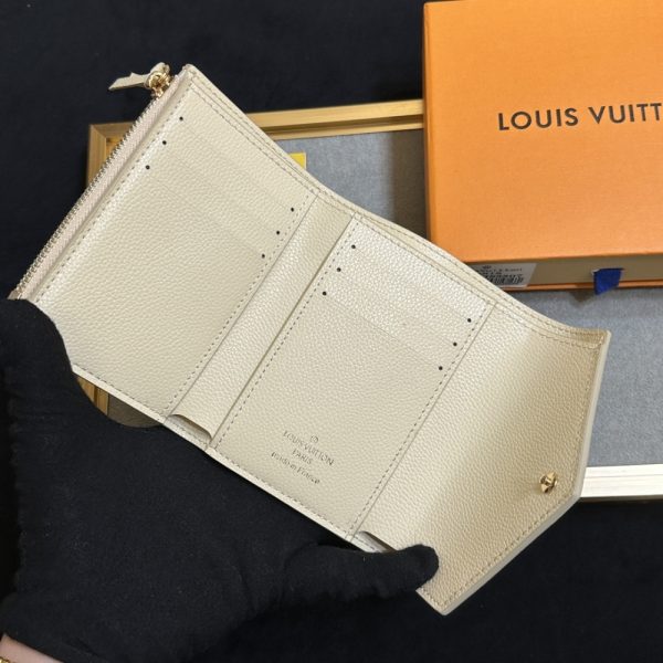 LOUIS VUITTON VICTORINE WALLET IN MONOGRAM EMPREINTE BEIGE 12CM M83507