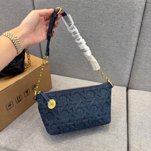 DIOR DIORSTAR HOBO BAG WITH CHAIN BLUE GRAPHIC CANNAGE DENIM 22CM S3202UDDQ M49E