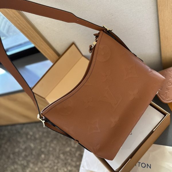 LOUIS VUITTON CARRYALL PM COGNAC 30CM M11790