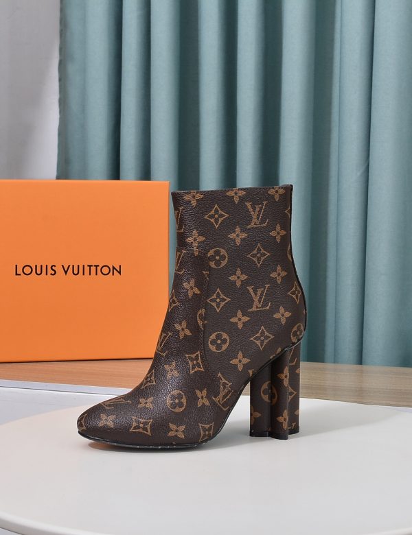 LOUIS VUITTON SILHOUETTE ANKLE BOOT MONOGRAM BROWN