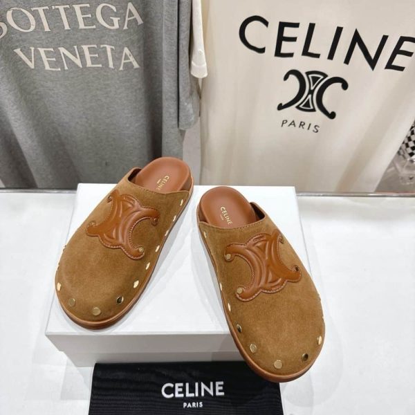 CELINE PITEA CLOG IN SUEDE COGNAC 363013954C 18NC