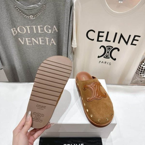 CELINE PITEA CLOG IN SUEDE COGNAC 363013954C 18NC