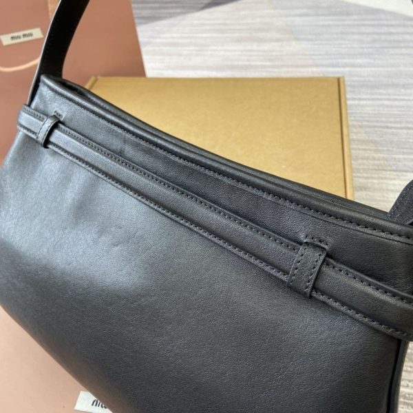 MIUMIU AVENTURE NAPPA LEATHER BAG BLACK 33CM 5BC181 2BBL F0002 V OOO