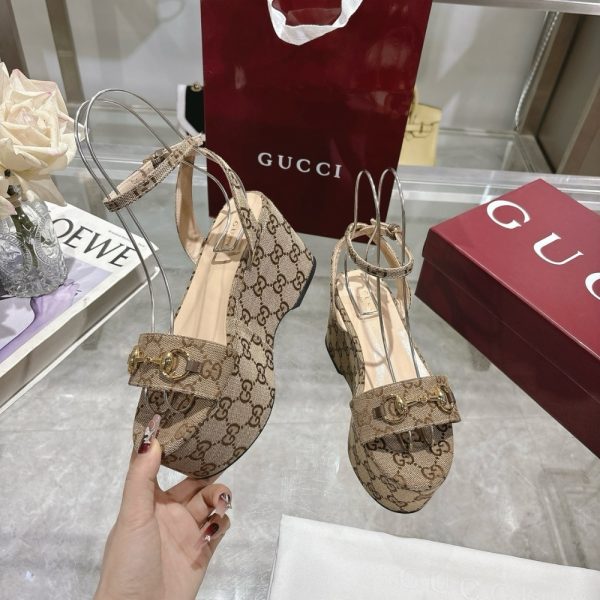 GUCCI WOMEN HORSEBIT FLATFORM SANDAL BEIGE AND EBONY 794718 2HK80 9741