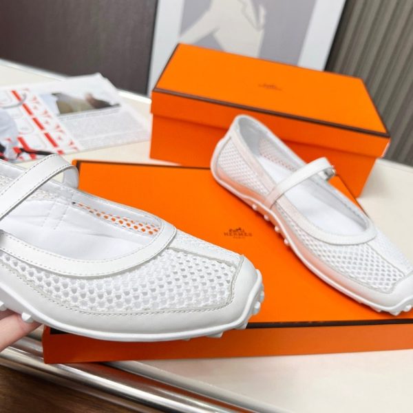 HERMES KICHU BALLET FLATS BLANC H251170Z 90380