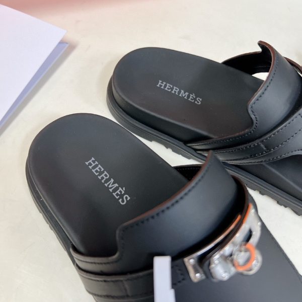 HERMES EMPIRE SANDAL NOIR H252300Z 02340