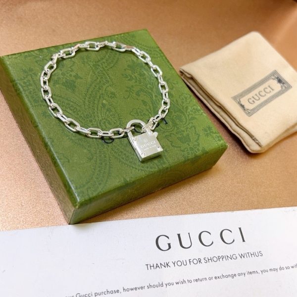 GUCCI TRADEMARK SILVER CHAIN ​​BRACELET WITH PADLOCK