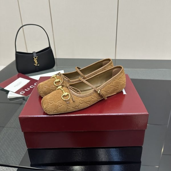 GUCCI WOMEN’S HORSEBIT BALLET FLAT BROWN 814413 AAEEN 2808