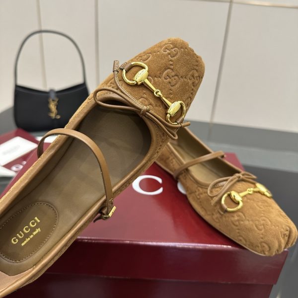 GUCCI WOMEN’S HORSEBIT BALLET FLAT BROWN 814413 AAEEN 2808