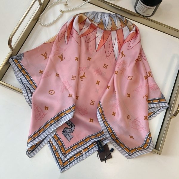SUMMER SET: LOUIS VUITTON SUNSET WASHED PINK 27CM & MAP IN ROSE CLAIR 70CM