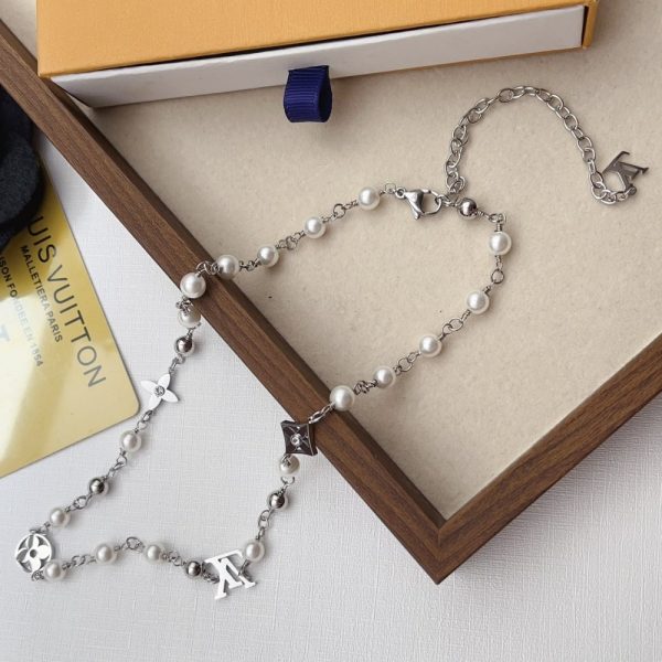 LOUIS VUITTON LV PEARLS NECKLACE SILVER M02448
