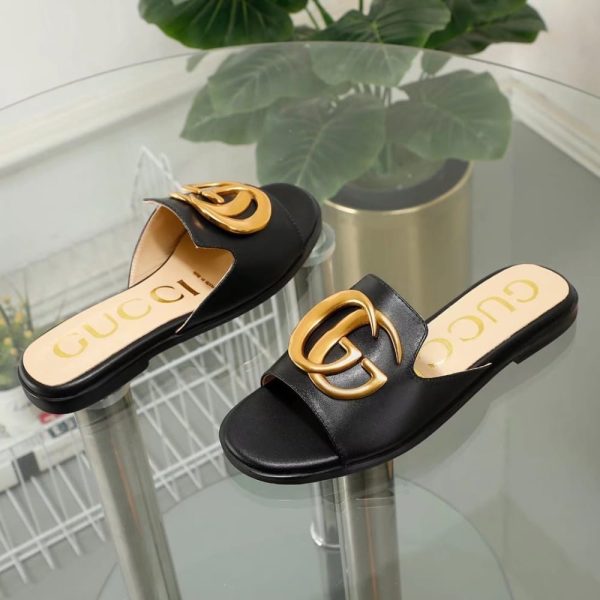 SUMMER SET: GUCCI MARMONT SMALL MATELASSE SHOULDER BAG BLACK & PRINCETOWN GG SLIPPERS LEATHER BLACK