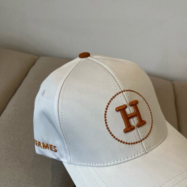 HERMES BASEBALL CAP WHITE H LOGO