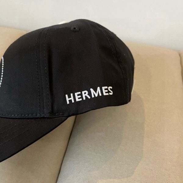 HERMES BASEBALL CAP BLACK H LOGO