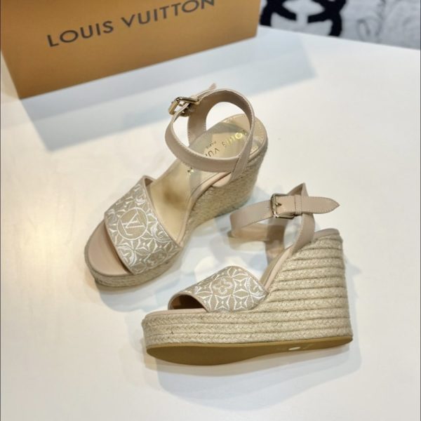 LOUIS VUITTON HELIOS WEDGE ESPADRILLE BEIGE 1AHLL6