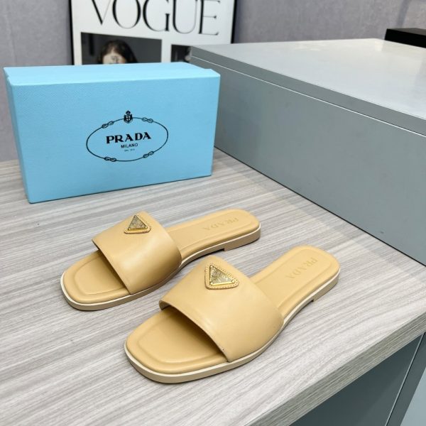 PRADA SAFFIANO PATENT LEATHER SLIDES BEIGE