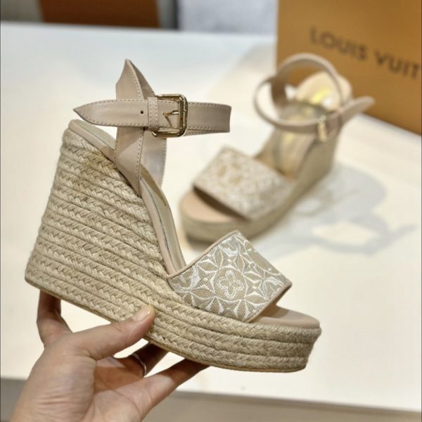 LOUIS VUITTON HELIOS WEDGE ESPADRILLE BEIGE 1AHLL6