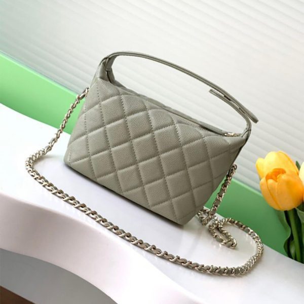 CHANEL Classic Chain Hobo