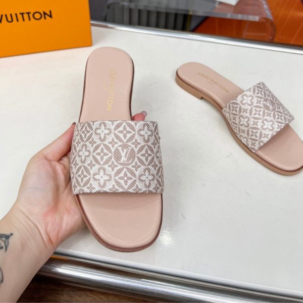 LOUIS VUITTON LILY FLAT MULE BEIGE 1AHM99