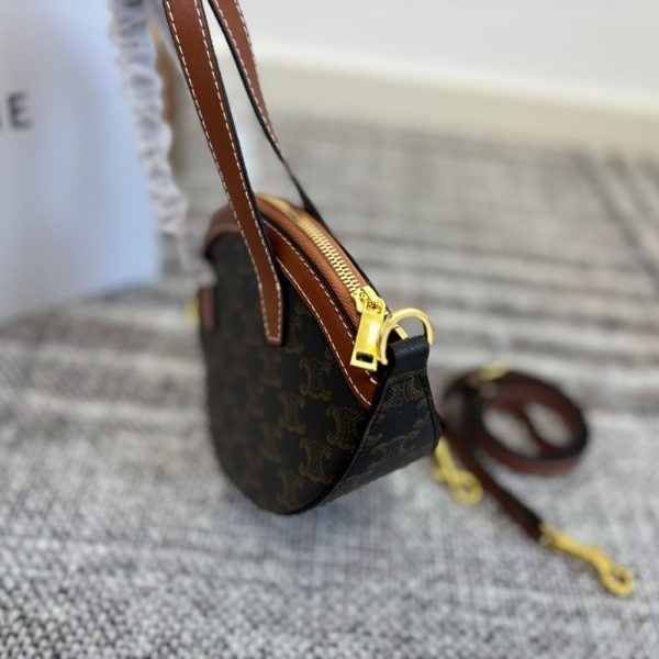 CELINE OAL BAG IN TRIOMPHE CANVAS TAN 24CM 122262BZJ 04LU