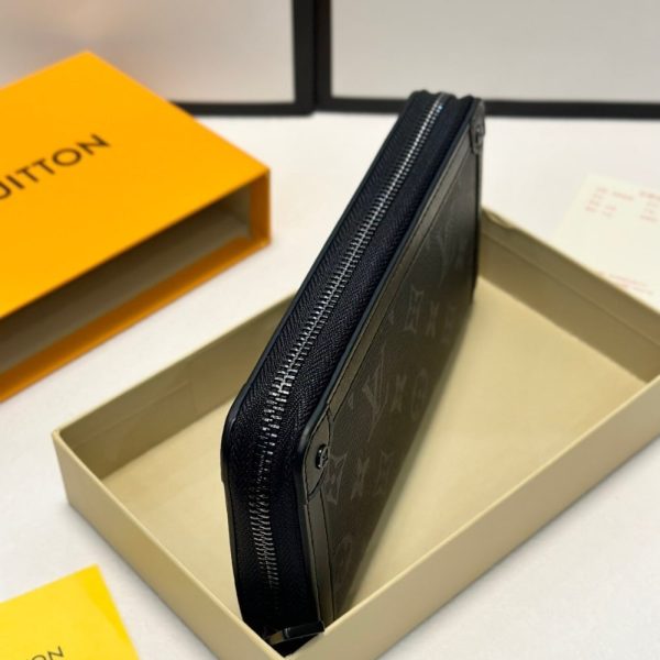 SUMMER SET: LOUIS VUITTON KEEPALL BANDOULIÈRE 50 MONOGRAM ECLIPSE & LONG WALLET MONOGRAM ECLIPSE TRUNK ZIPPY BLACK 19CM