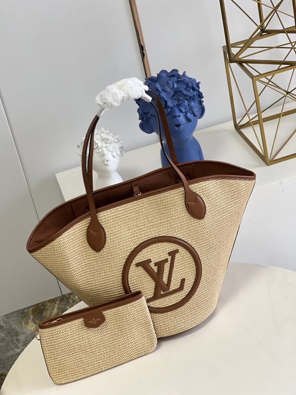 SUMMER SET: LOUIS VUITTON SAINT JACQUES BROWN 45CM & LOCK IT FLAT RAFFIA MULES BROWN