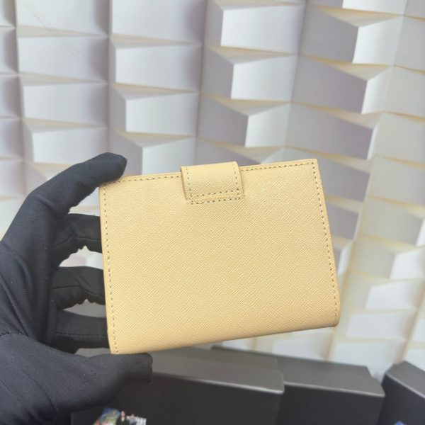 PRADA SAFFIANO TRIANGLE WALLET VANILLA 12CM 1ML018 QHH F0032