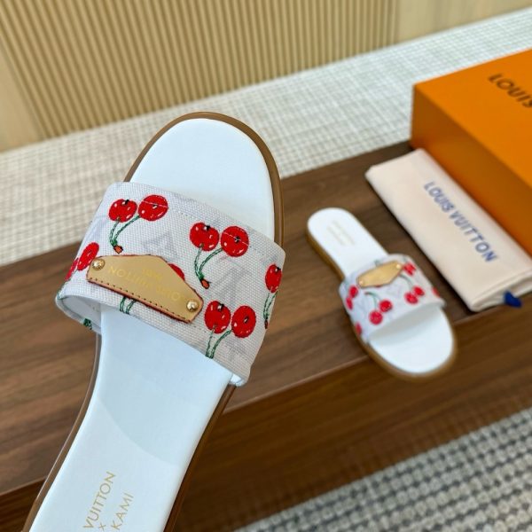 LOUIS VUITTON X TAKASHI MURAKAMI LILY FLAT MULE WHITE 1AHM43