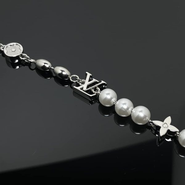 LOUIS VUITTON PEARLS FUSION BRACELET SILVER M1556A