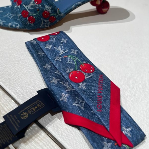 LOUIS VUITTON X TAKASHI MURAKAMI DENIM CERISE BANDEAU DENIM BLUE 120CM M96390