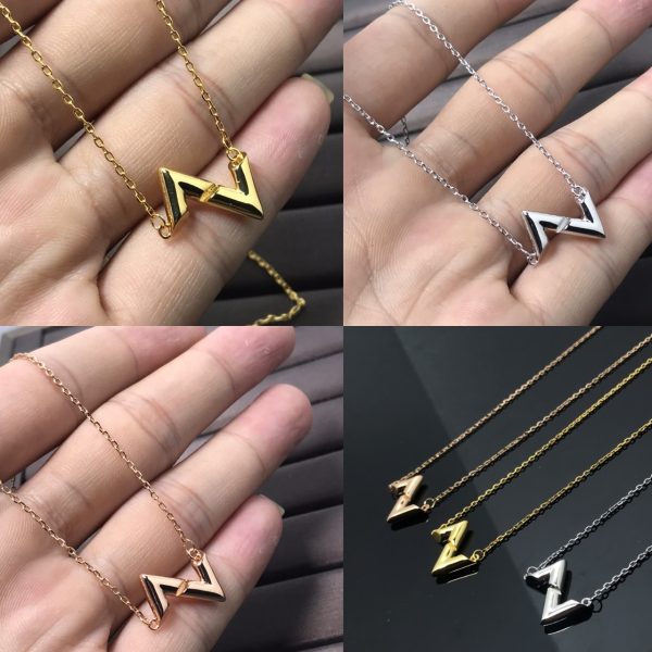 LOUIS VUITTON VOLT UPSIDE DOWN PENDANT YELLOW GOLD NECKLACE Q93868