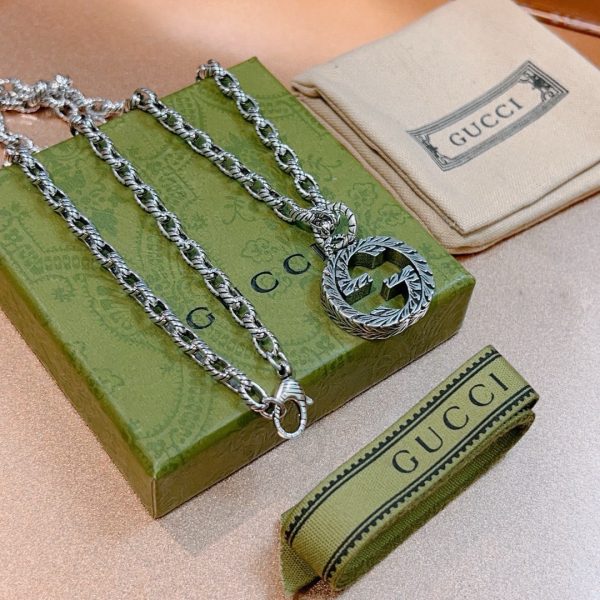 GUCCI INTERLOCKING PENDANT NECKLACE SILVER ‎455307 J8400 0811