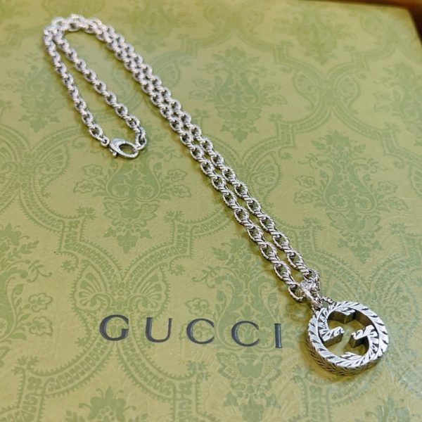 GUCCI INTERLOCKING PENDANT NECKLACE SILVER ‎455307 J8400 0811