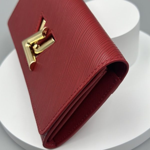 LOUIS VUITTON COQUELICOT EPI LEATHER TWIST WALLET RED 19CM