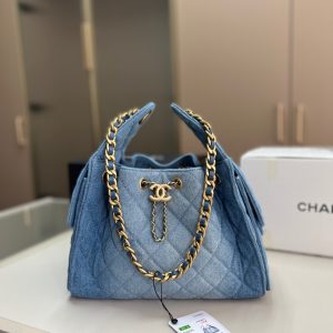 CHANEL 25 SMALL HANDBAG WASHED DENIM BLUE 25CM AS5293 B20603 U0475