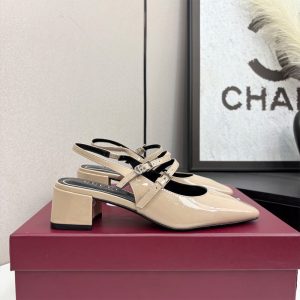 Gucci Women’s pump with Double G