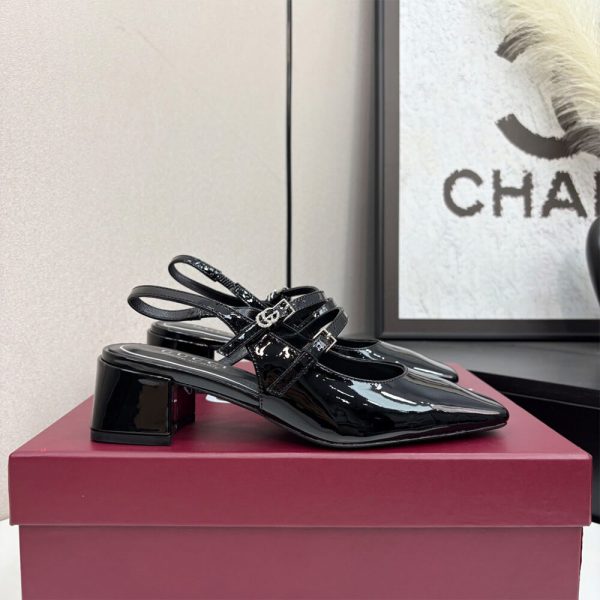 Gucci Women’s pump with Double G