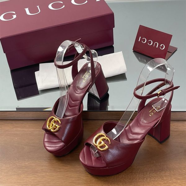 GUCCI Women’s platform sandal with Double G
